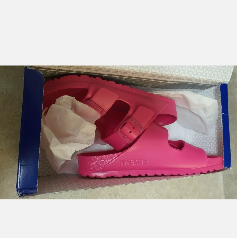 NEW Birkenstock Women Purple Sandals size 5 narrow